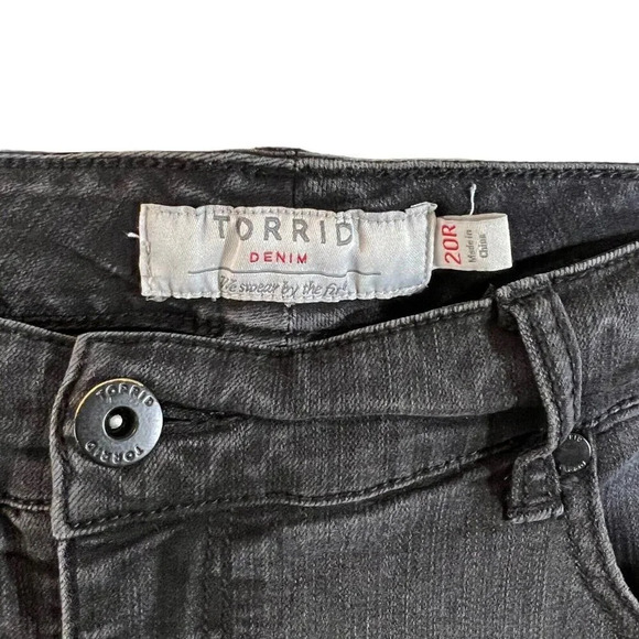 Torrid Black Jeans High Rise Ultra Skinny Size 20 Patchwork Moon Star Rhinestone - Picture 12 of 13